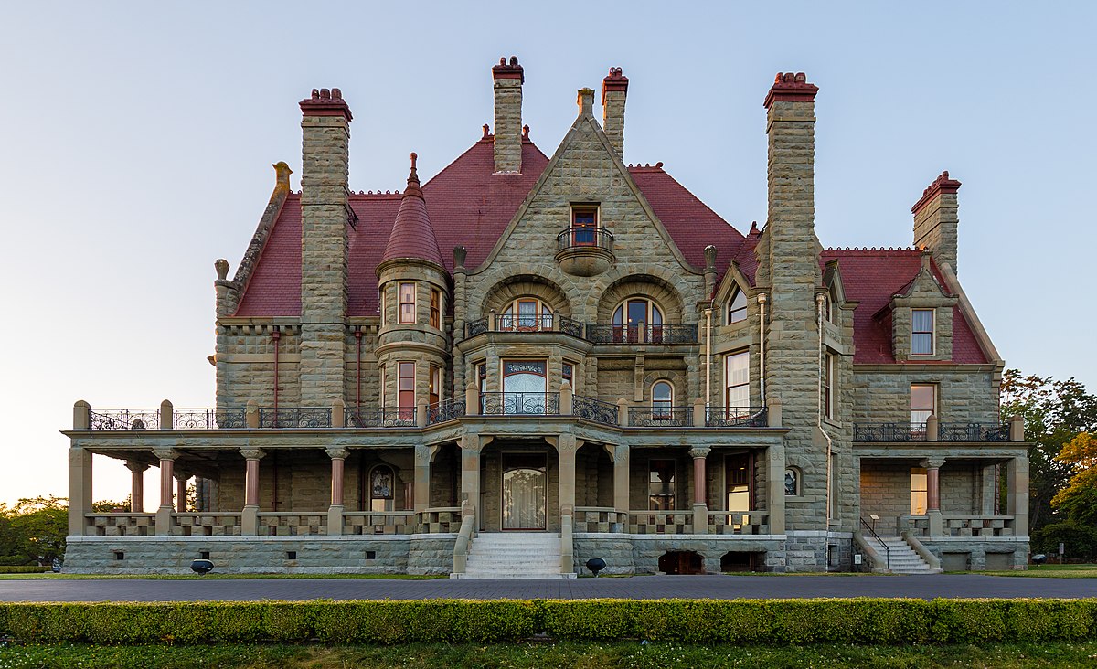 Places to visit in vancouver island - Craigdarroch Castle